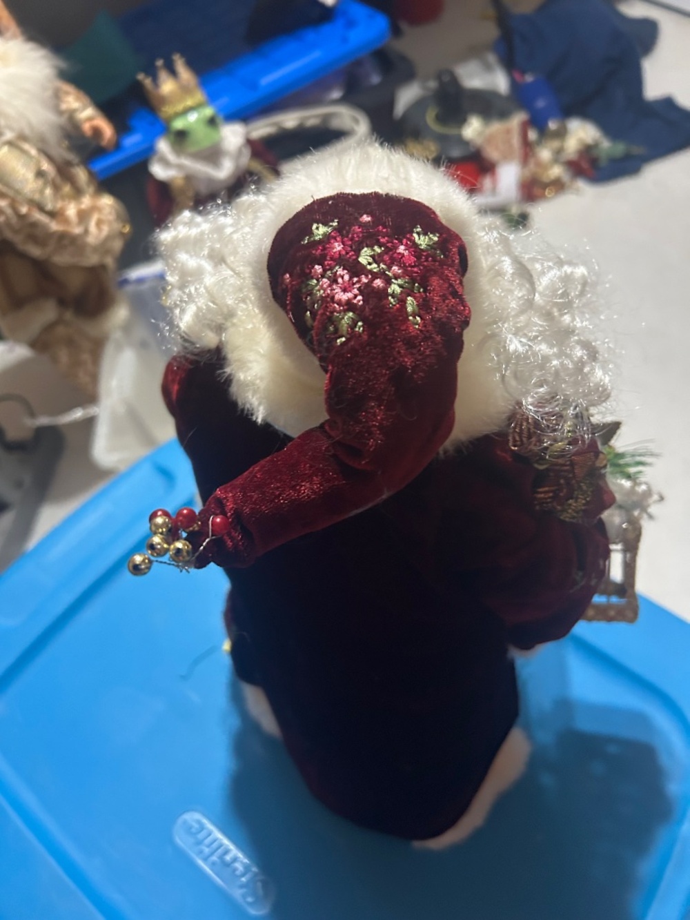 Table top Santa - Picture 6 of 6